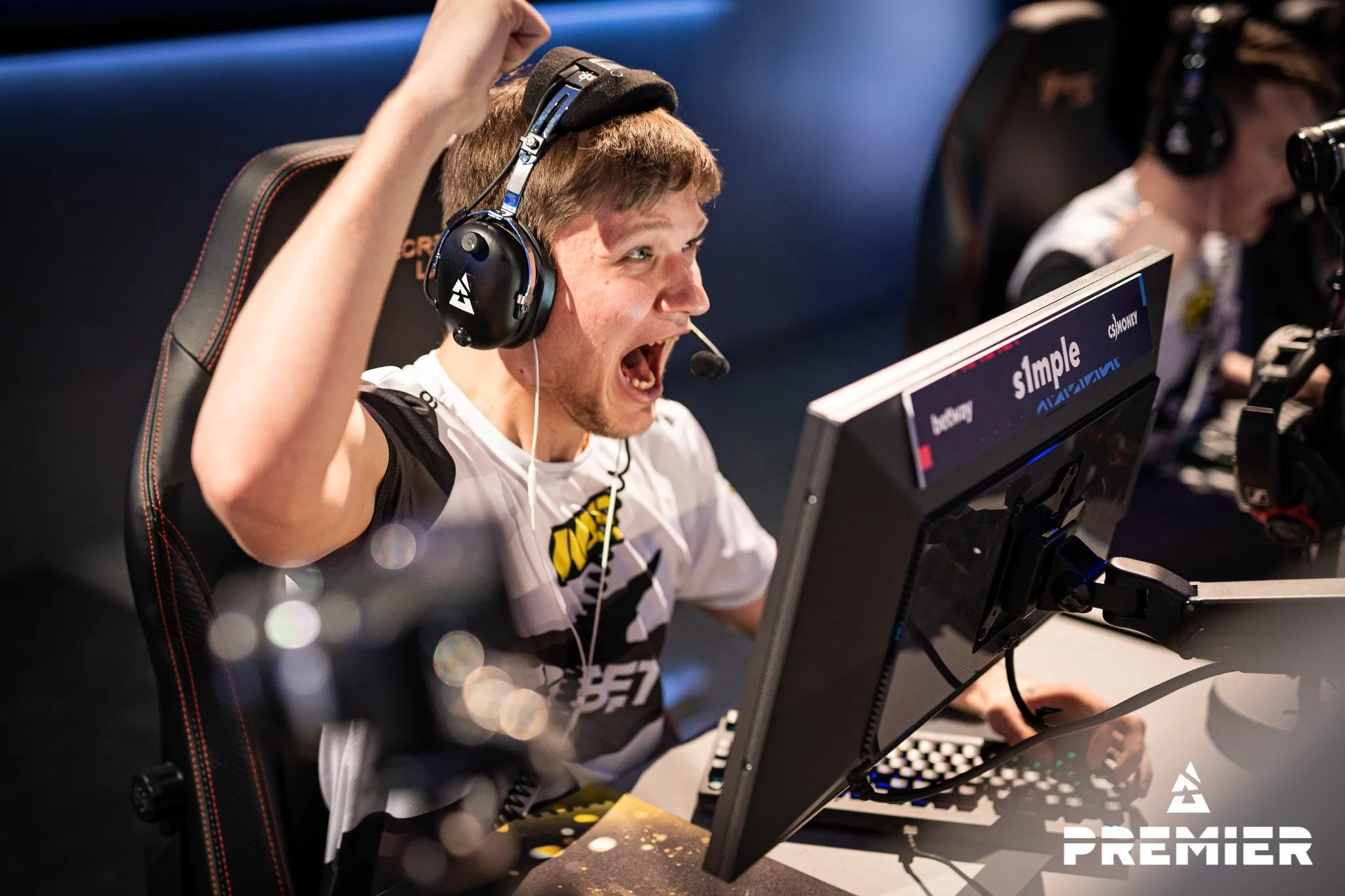 Sa CS:GO-a na Dotu 2: Pogledajte s1mple-ov rampage!