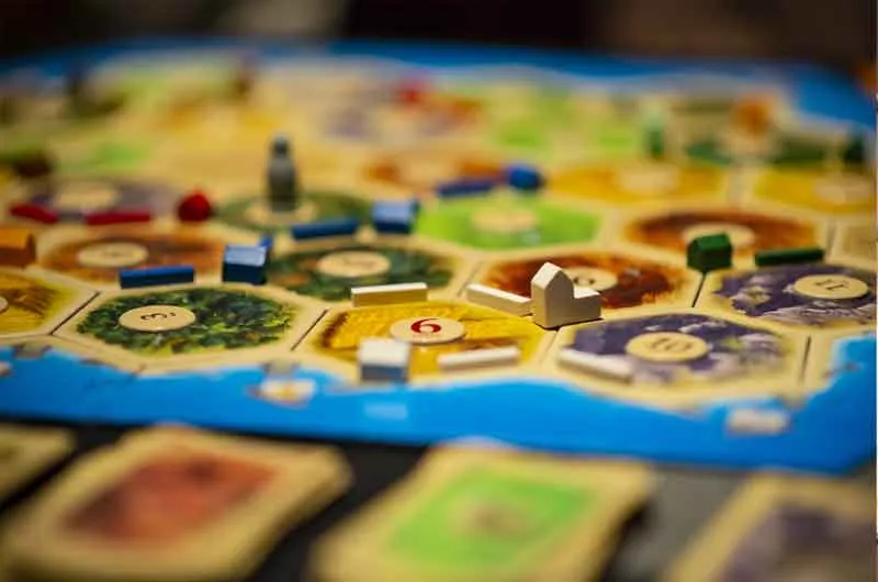Catan Pravila - Kako se Igra Društvena Igra Katan?