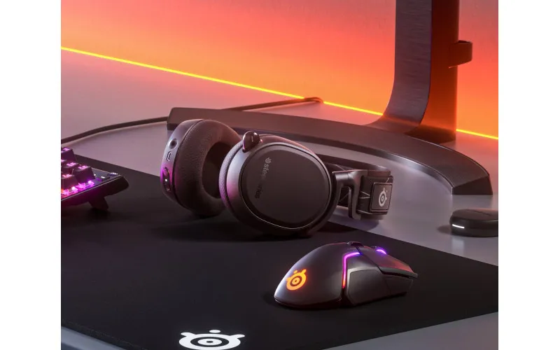 Recenzija Play!Zine - SteelSeries Arctis 9