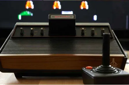 Retro Grad - Atari  2600 (Atari VCS): Atari Video Computer System