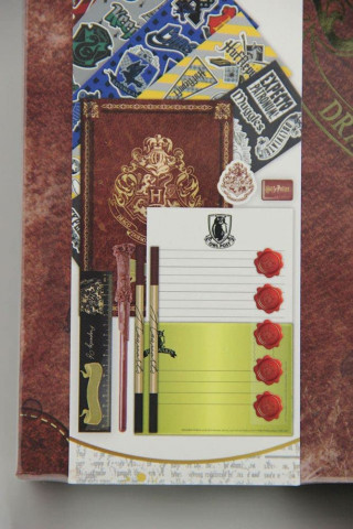 Stationery Set - Harry Potter Hogwarts Keepsake - Gift Set 