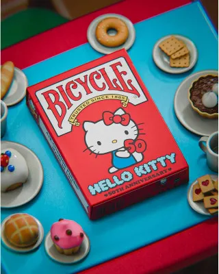 Karte Bicycle Ultimates - Hello Kitty - 50th Anniversary 