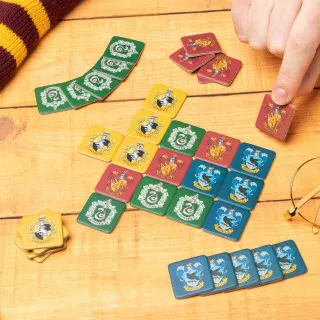 Društvena igra Paladone Hogwarts - Houses In A Row 