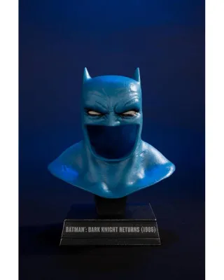 Replica DC Direct - The Dark Knight Returns - Batman Cowl 