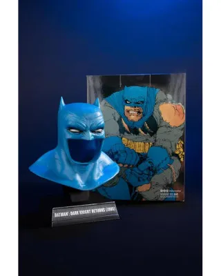Replica DC Direct - The Dark Knight Returns - Batman Cowl 
