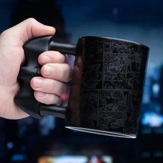 Šolja Paladone Batman - 3D - Batarang Mug 