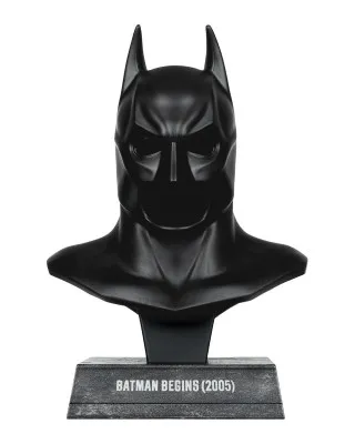 Statue DC Direct - Batman Cowl - Batman Begins 