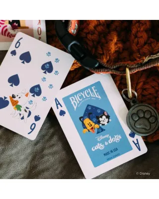 Karte Bicycle Creatives - Disney Cats And Dogs - Playing Cards 