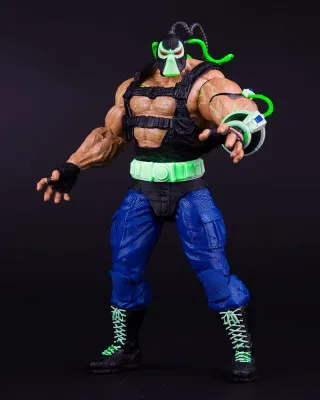 Mega Action Figure DC Multiverse - Bane (Glow In The Dark)  Gold Label 