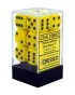 Kockice Chessex - Opaque - Yellow & Black - Dice Block (12) 16mm 