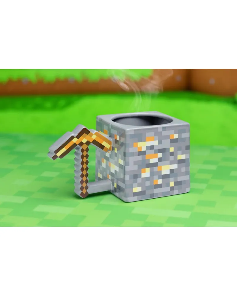 Šolja Paladone Minecraft - Pickaxe Mug 