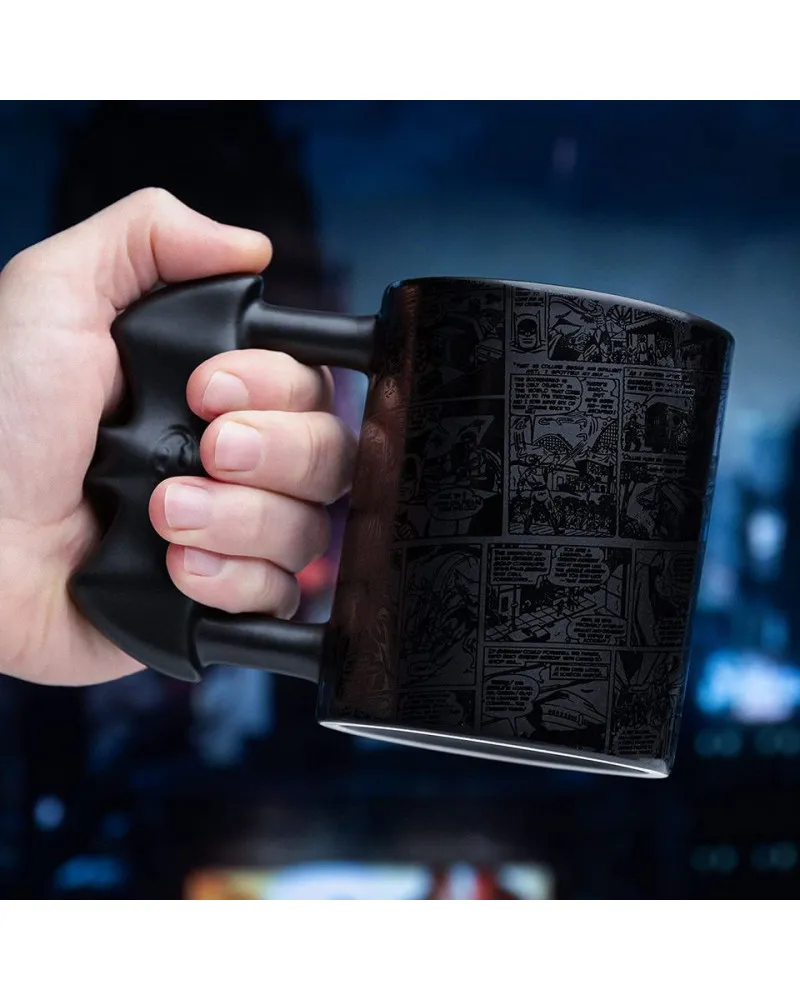 Šolja Paladone Batman - 3D - Batarang Mug 