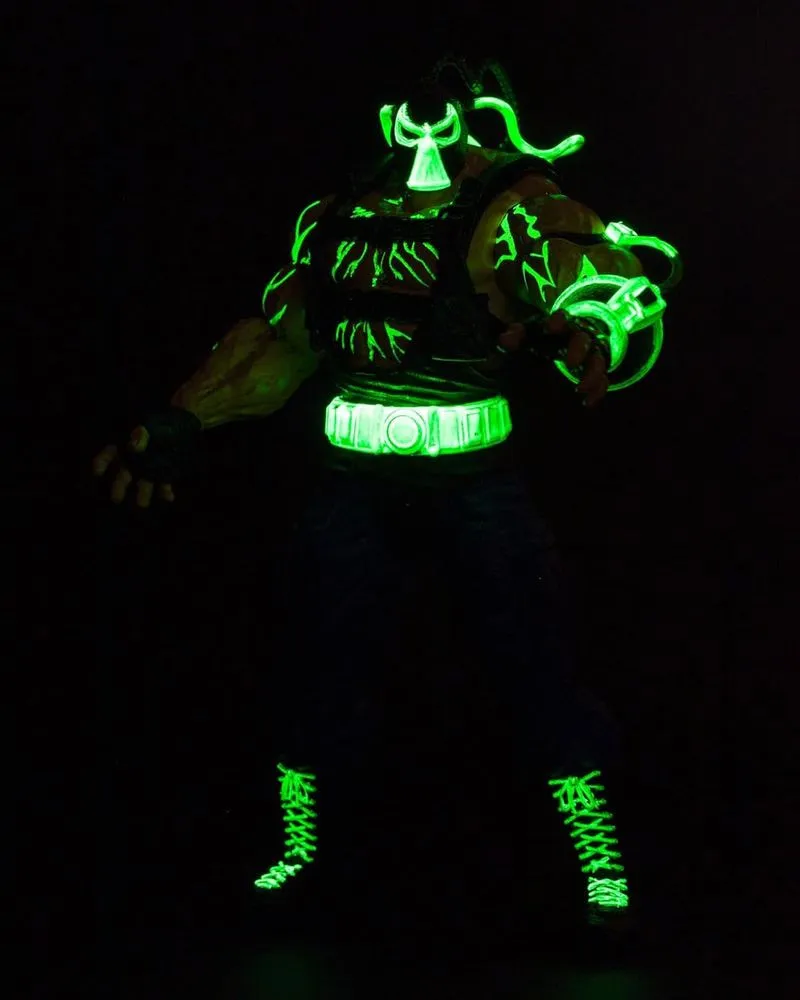 Mega Action Figure DC Multiverse - Bane (Glow In The Dark)  Gold Label 