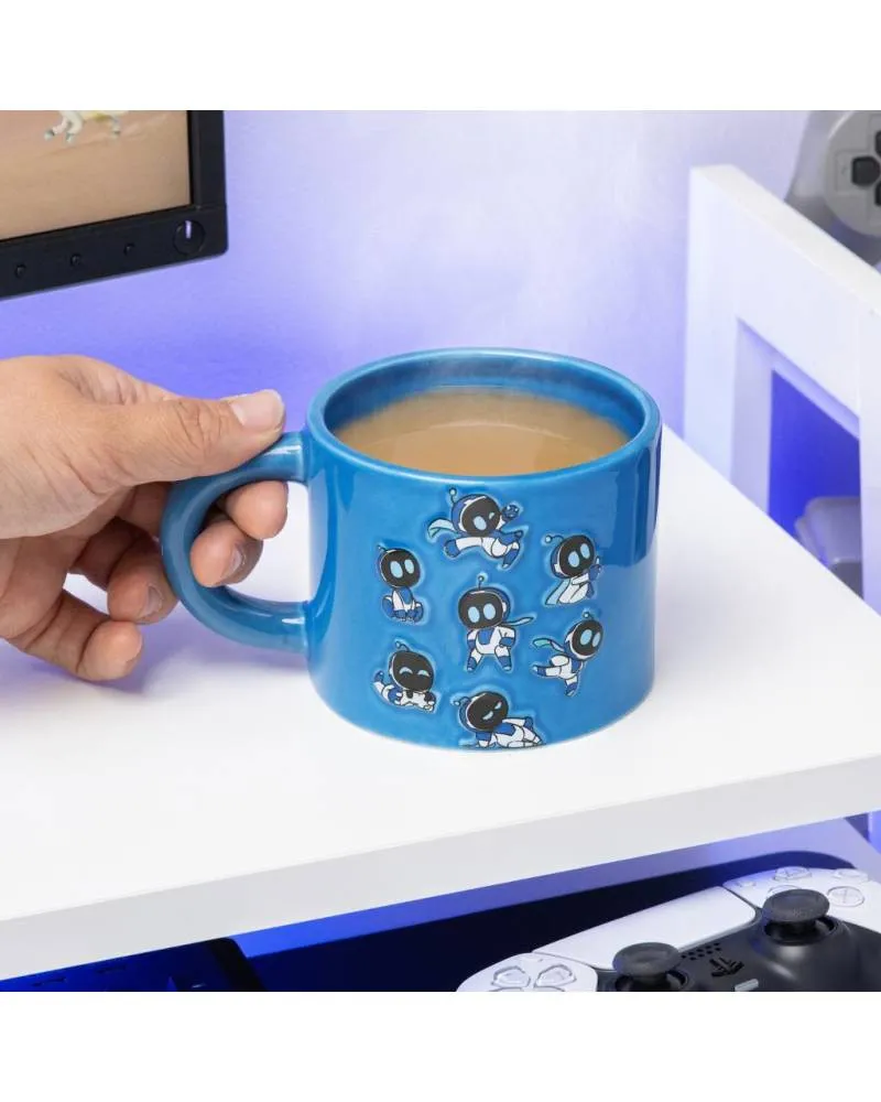 Šolja Paladone - Astro Bot Embossed Mug 