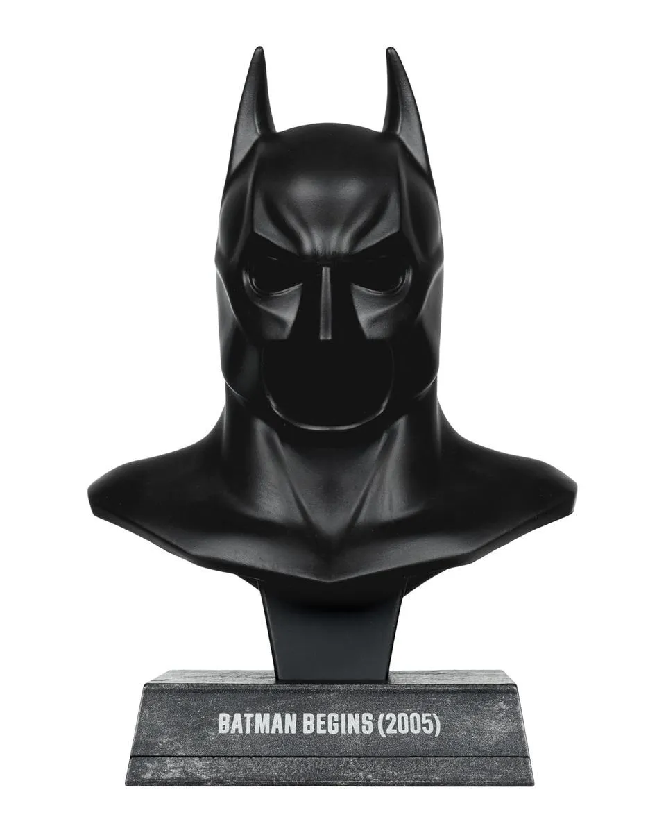 Statue DC Direct - Batman Cowl - Batman Begins 