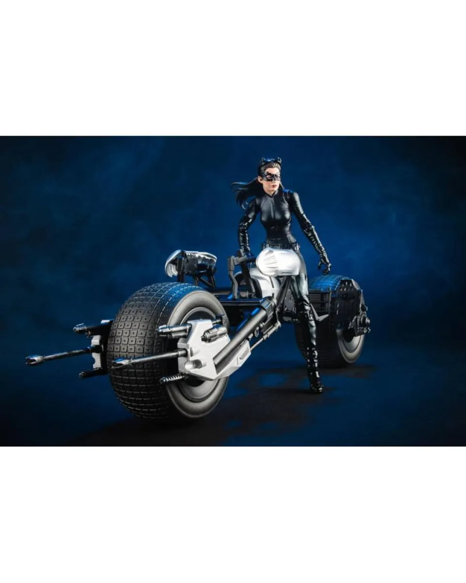Statue DC Multiverse - The Batman The Dark Knight - Batpod With Catwoman (Gold Lable) 