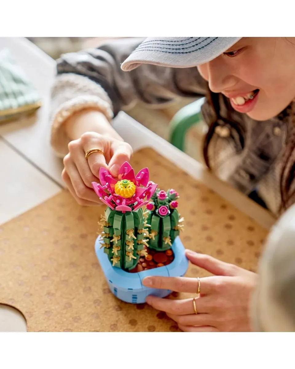 LEGO Botanicals - Flowering Cactus 