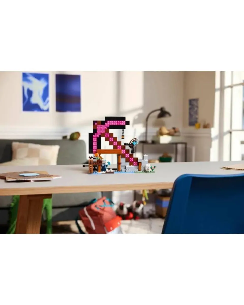 LEGO Minecraft - The Pickaxe Mine 