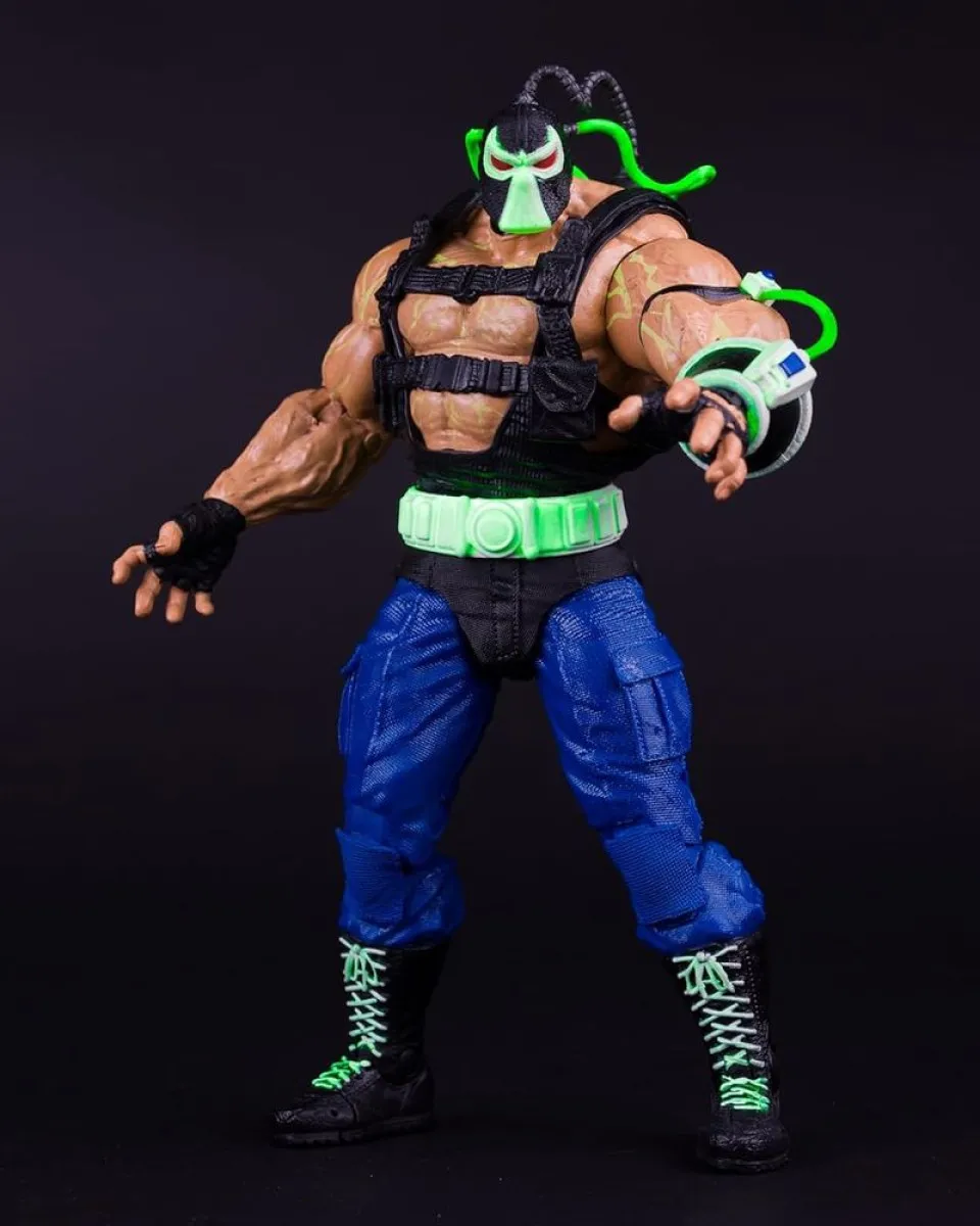 Mega Action Figure DC Multiverse - Bane (Glow In The Dark)  Gold Label 