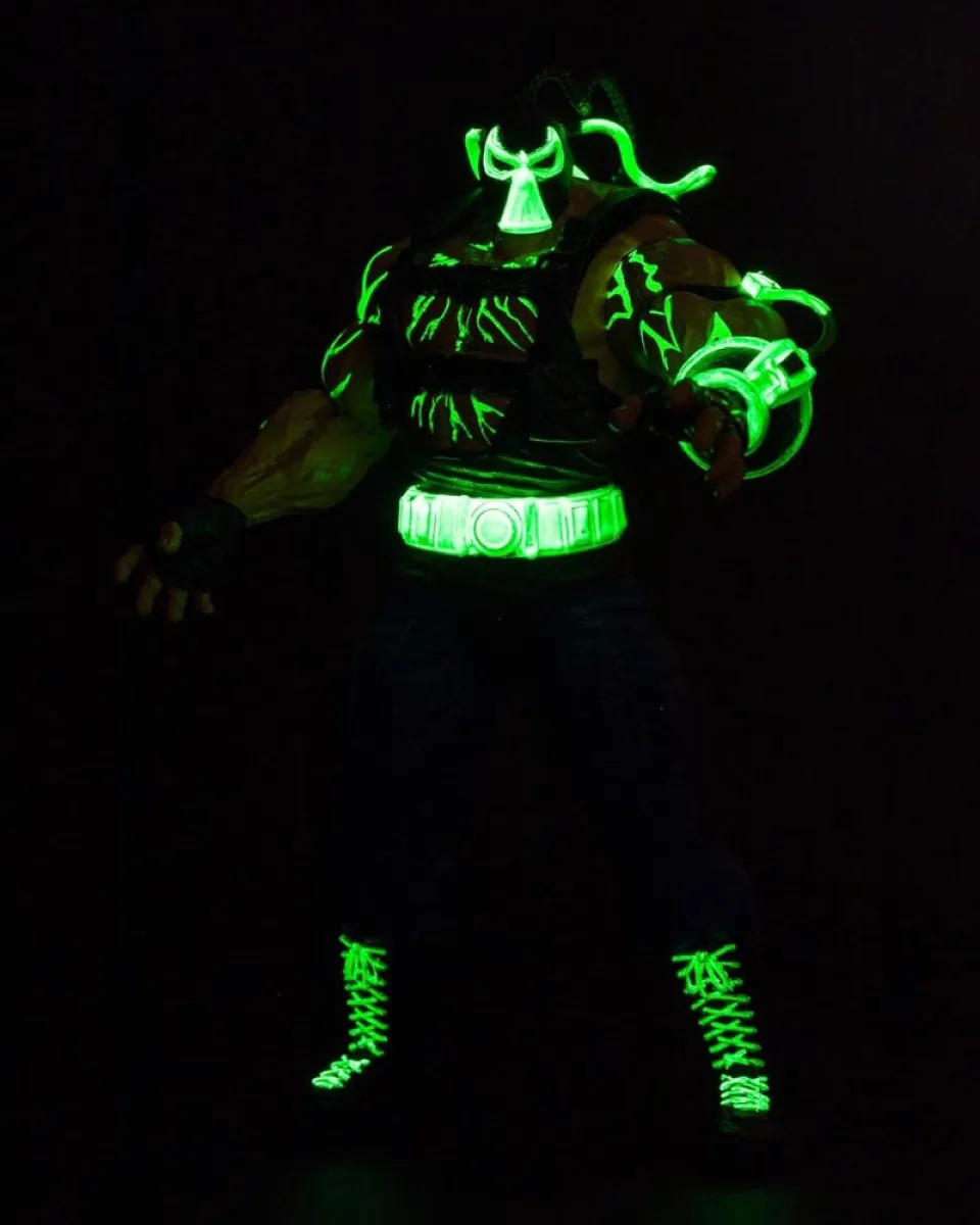 Mega Action Figure DC Multiverse - Bane (Glow In The Dark)  Gold Label 