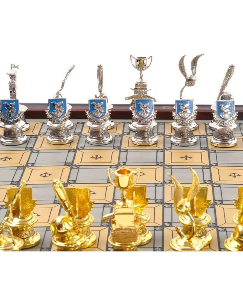 Šah Harry Potter - Quidditch Chess Set (Gold And Silver) 