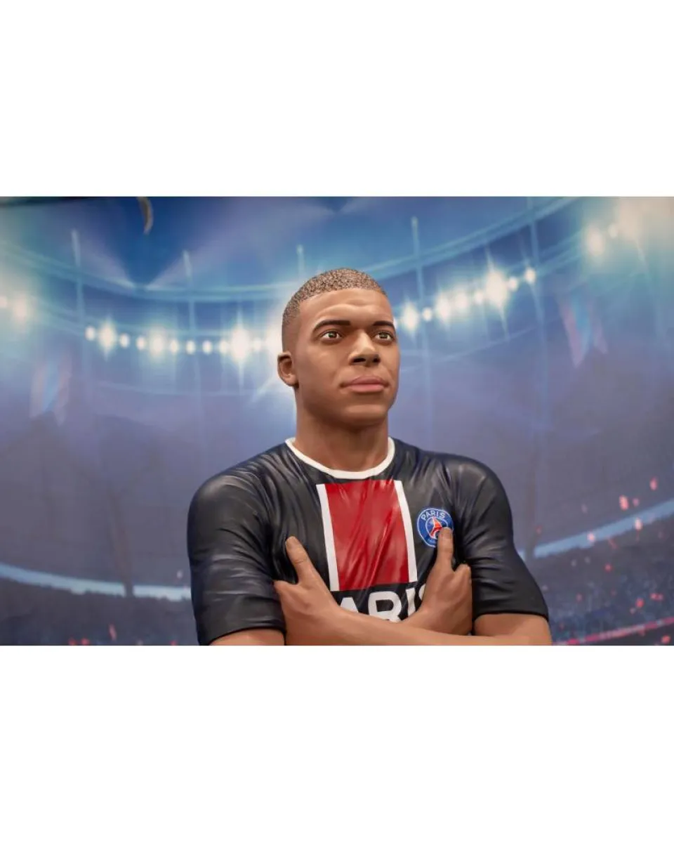 Statue Football's Finest - Paris Saint-Germain - Kylian Mbappe 
